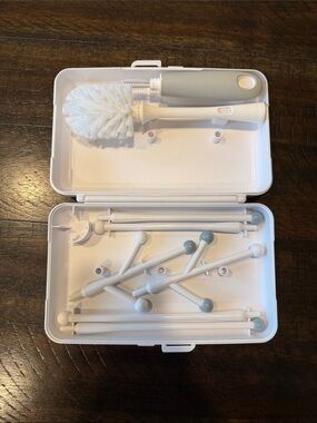 Portable Baby Bottle Drying Rack and Brush Set - never used